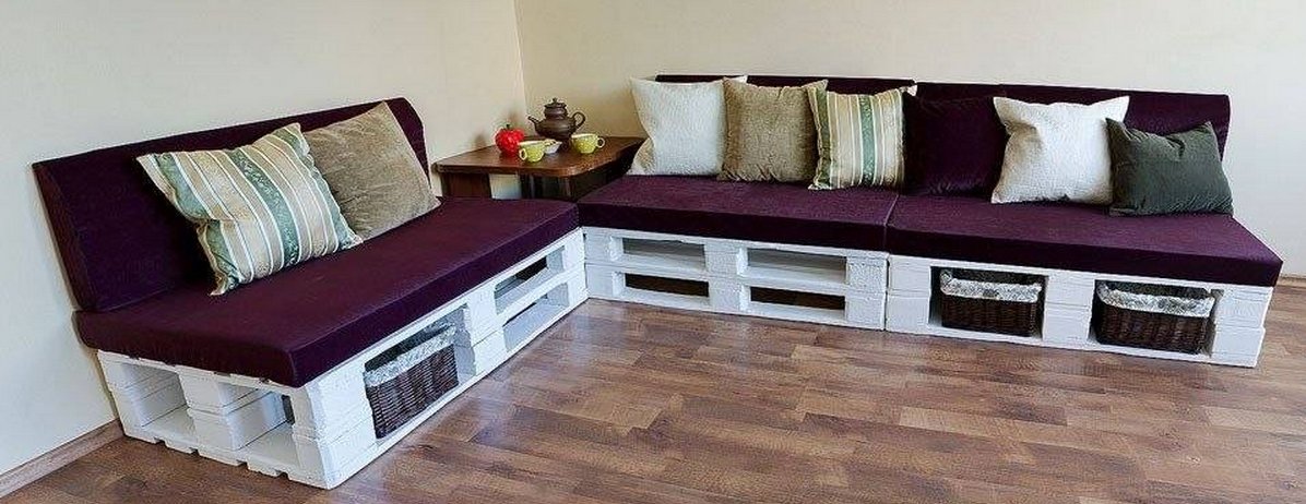 Кровать из поддонов — необычное решение в оформлении домашнего интерьера