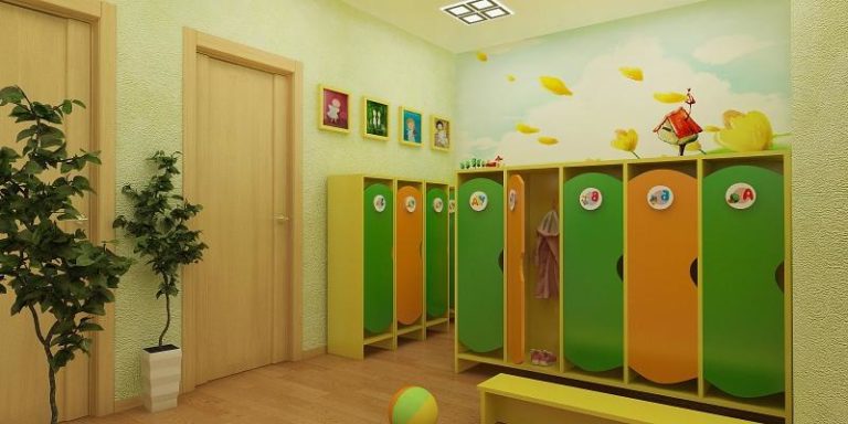 Удобный шкафчик в детском саду