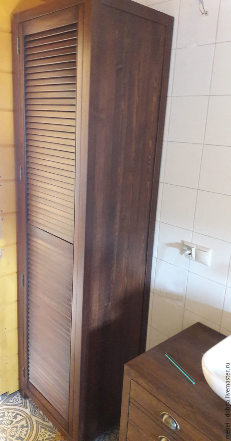 Шкаф пенал деревянный