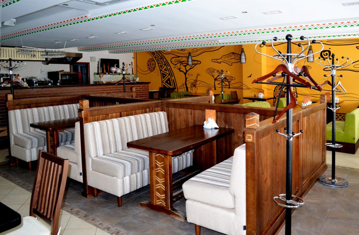 Мебель из массива для баров и ресторанов