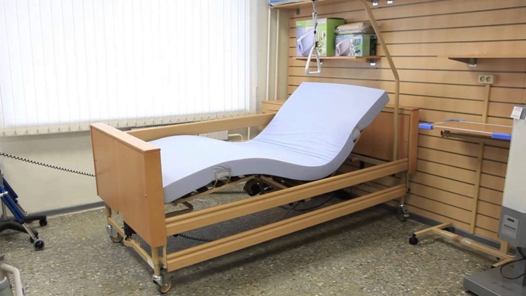 Опора в кровать металлическая для инвалидов фото