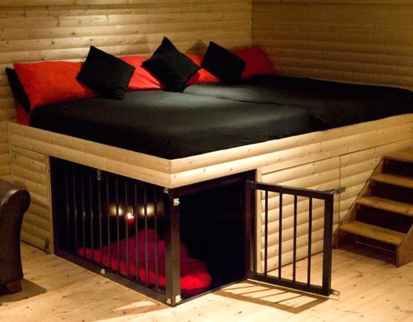 Удобная кровать для людей с местом для собак