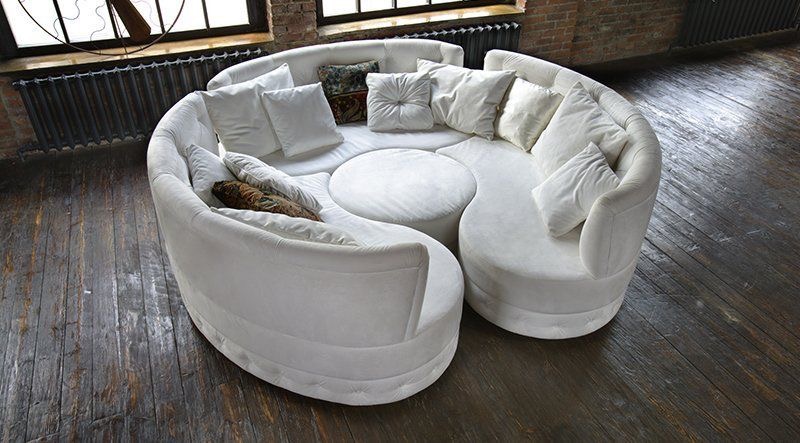 Круглый диван