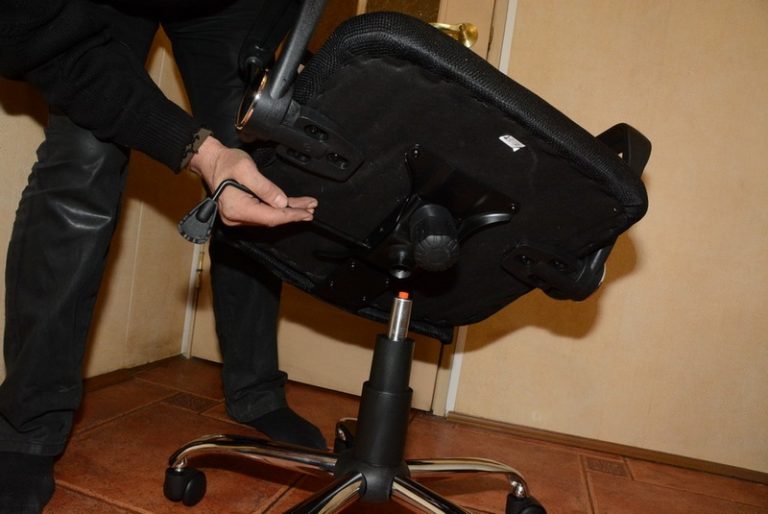 Ремонт спинки компьютерного кресла в домашних условиях