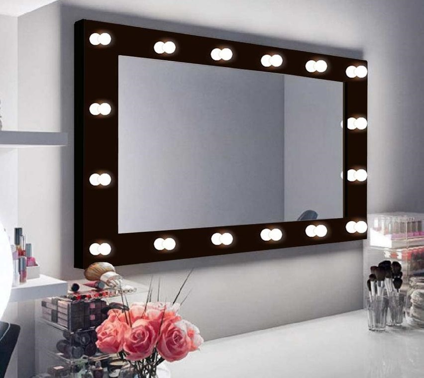 Зеркало с освещением для макияжа