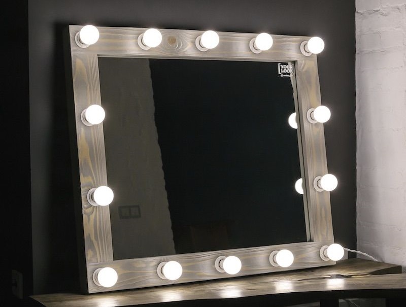 Как сделать зеркало с подсветкой своими руками?