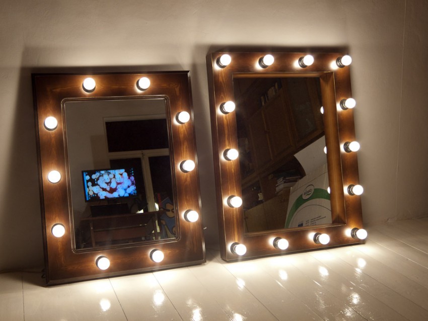 Светильник для зеркала: подсветка для картин с лампами по периметру, как сделать зеркало с лампочками своими руками, зеркальный светильник в спальне