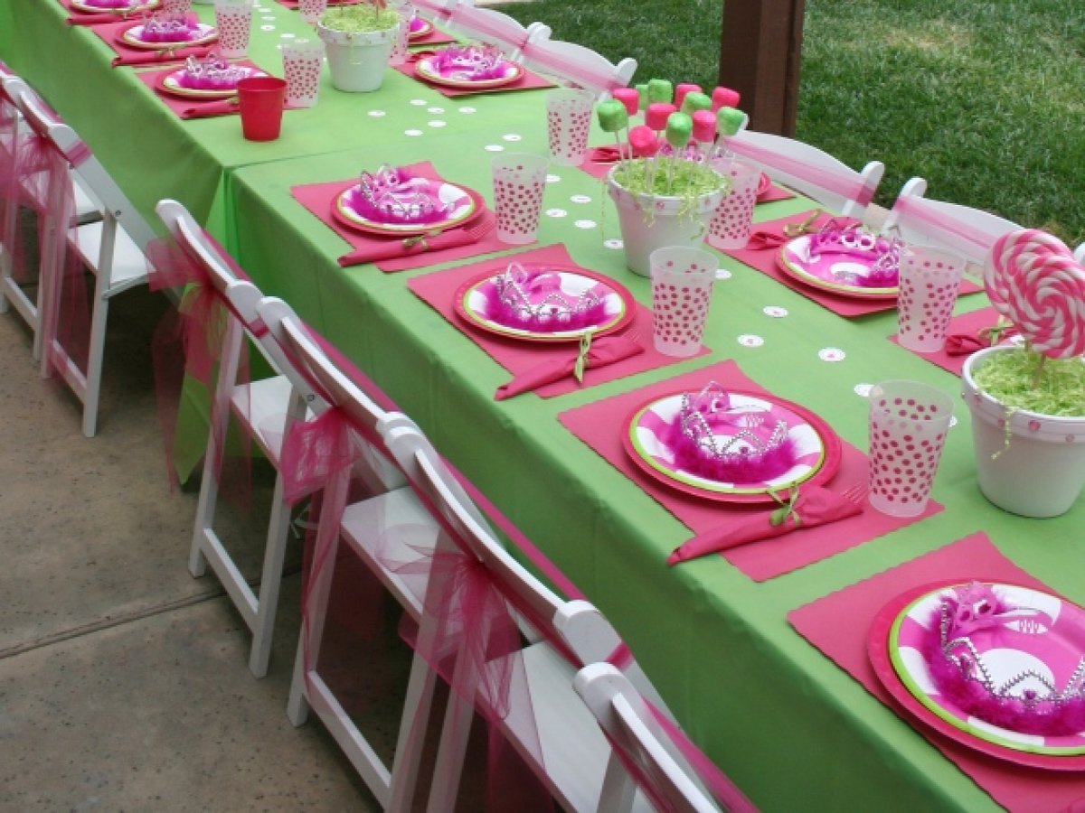 Как украсит стол на день рождения ребенка